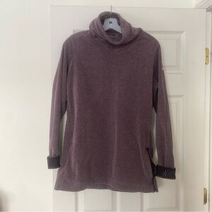 Nike Dri Fit warm pullover turtleneck neck sweater